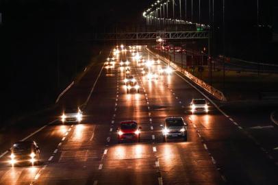  GLORINHA,  RS, BRASIL, 01/01/2020- Movimentação na freeway, passarela da PRF em  Porto Alegre.(FOTOGRAFO: OMAR FREITAS / AGENCIA RBS)