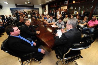  CAXIAS DO SUL, RS, BRASIL, 24/12/2019. Após a saída de Daniel Guerra do cargo de prefeito de Caxias do Sul no domingo, o prefeito interino Flavio Cassina (PTB) anunciou o novo secretariado da administração municipal. O anúncio ocorreu na manhã desta terça-feira (24). (Porthus Junior/Agência RBS)