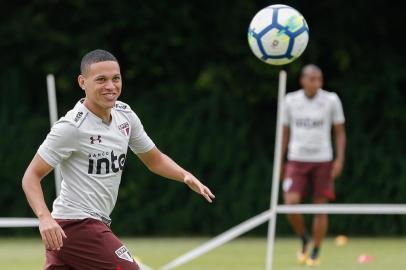 Sao Paulo trainingSP - Sao Paulo - 02/04/2018 - Training of Sao Paulo - Marcos Guilherme during training of Sao Paulo at CT Barra Funda. Photo: Marcello Zambrana / AGIFLocal: São PauloIndexador: Marcello ZambranaFonte: AGIF<!-- NICAID(14379817) -->