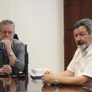  CAXIAS DO SUL, RS, BRASIL (30/12/2019)Entrega de chaves para os propietários das bancas de revistas em Caxias do Sul pelo prefeito interino Flavio Cassina (PTB). (Antonio Valiente/Agência RBS)