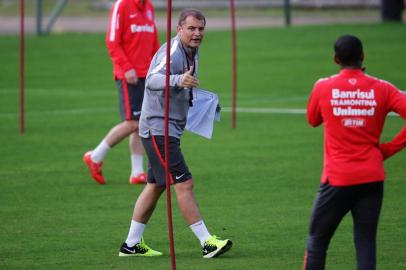  PORTO ALEGRE, RS, BRASIL - 09-07-2015 - Treino do Inter no CT Parque Gigante. (FOTO:CARLOS MACEDO/AGÊNCIA)Técnico Diego Aguirre<!-- NICAID(11535549) -->