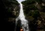 Contato com a natureza na Cascata da Pedra Branca, em Três Forquilhas