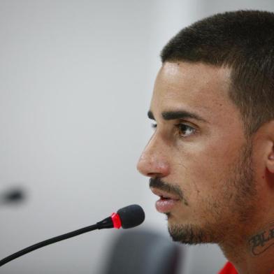  PORTO ALEGRE, RS, BRASIL, 10/01/2020- Coletiva do Inter. Apresentação de Thiago Galhardo. (FOTOGRAFO: FÉLIX ZUCCO / AGENCIA RBS)