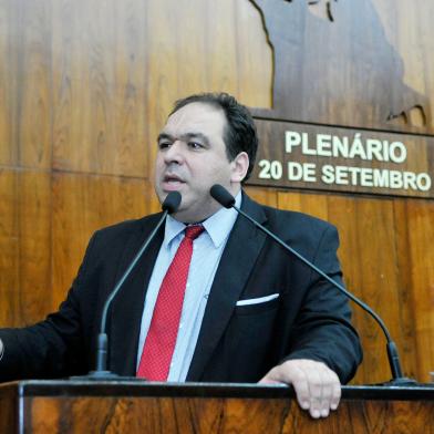 Foto: Celso Bender | Agência ALRSLegenda: Sessão Plenária, deputado Dr. Thiago Duarte