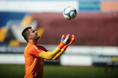  CAXIAS DO SUL, RS, BRASIL, 02/12/2019. Reapresentação do Caxias para a temporada 2020. Treino no Centenário. (Porthus Junior/Agência RBS)