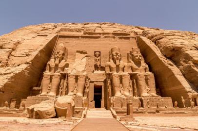 The Front of the Abu Simbel Temple, Aswan, Egypt.The Front of the Abu Simbel Temple, Aswan, Egypt, AfricaIndexador: Matias PlanasFonte: 217790522<!-- NICAID(14389722) -->