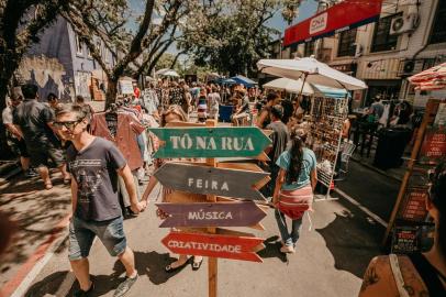 A feira Tô na Rua completa 5 anos com uma festa na Rua João Telles, bairro Bom Fim<!-- NICAID(14387917) -->