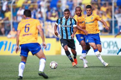 Gremio x PelotasRS - FUTEBOL/RECOPA GAUCHA 2020 /GREMIO X PELOTAS - ESPORTES - Lance da partida entre Pelotas  e Gremio disputada na tarde deste domingo, no estadio Boca do Lobo, em Pelotas, em partida valida pela Recopa Gaucha 2020. FOTO: LUCAS UEBEL/GREMIO FBPAEditoria: SPOIndexador: Lucas UebelSecao: futebolFonte: Gremio.netFotógrafo: Gremio x Pelotas