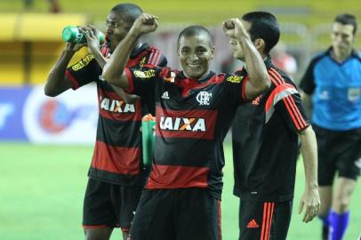 anderson pico em resende 1x2 flamengo, dia 7/2/2015<!-- NICAID(11180664) -->