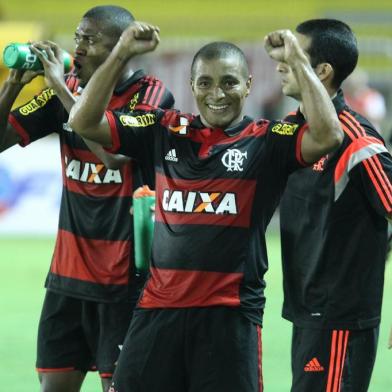 anderson pico em resende 1x2 flamengo, dia 7/2/2015<!-- NICAID(11180664) -->