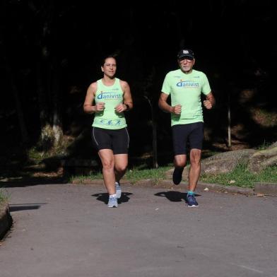  CAXIAS DO SUL, RS, BRASIL (17/01/2020)Delmar Duarte, 70 anos e sua filha Melissa Diarte irão correr a Ultramaratona TTT (Travessia Tramandaí Torres) em dupla no próximo Sábado dia 25/11/2020. (Antonio Valiente/Agência RBS)