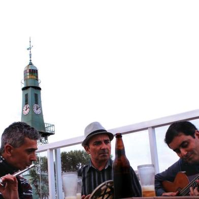 Grupo carioca Sovaco de Cobra é atração no Tum Tum Instrumental, em Caxias do Sul