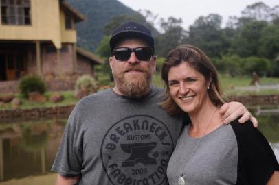  CANELA, RS, BRASIL (20/01/2020)O casal Daniel Castelli e Aline Manéa comanda a Monã - Natureza, Hospitalidade e Cultura, propriedade rural voltada para a agroecologia e para o turismo de experiência em Canela. (Antonio Valiente/Agência RBS)