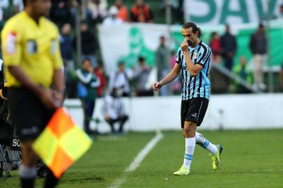  CAXIAS DO SUL, RS, BRASIL ¿ 01-06-2014 - Grêmio enfrenta o Palmeiras pela nona rodada do Campeonato Brasileiro, no Estádio Alfredo Jaconi, em Caxias do Sul. Jogador Barcos (FOTO: BRUNO ALENCASTRO/AGÊNCIA RBS)