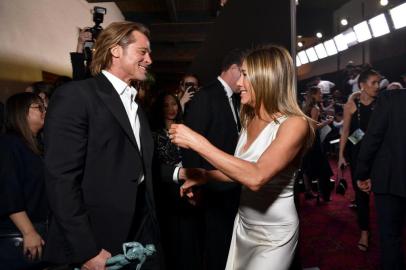 LOS ANGELES, CALIFORNIA - JANUARY 19: Brad Pitt and Jennifer Aniston attend the 26th Annual Screen Actors Guild Awards at The Shrine Auditorium on January 19, 2020 in Los Angeles, California. 721313   Emma McIntyre/Getty Images for Turner/AFP<!-- NICAID(14392368) -->