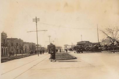  Avenida do Bom Fim (atual Osvaldo Aranha), em 1928 <!-- NICAID(14398695) -->