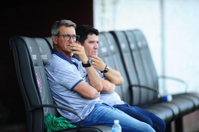 SER Caxias x São José-PoA, jogo válido pela segunda rodada do Campeonato Gaúcho 2020 (Gauchão 2020), Taça Cel. Ewaldo Poeta. Realizado no estádio Centenário. Técnico do São Luiz, Leocir DAllastra. (Porthus Junior/Agència RBS)