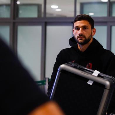  PORTO ALEGRE, RS, BRASIL, 29/01/2020- Chegada de Boschilia, jogador do Inter. (FOTOGRAFO: OMAR FREITAS / AGENCIA RBS)