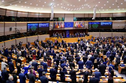 A picture taken on January 29, 2020 shows a general view of MEPs taking part in a European Parliament plenary session in Brussels on a vote on the ratification of the Brexit deal. - Britains departure from the European Union was set in law on January 29 amid emotional scenes, as the blocs parliament voted to ratify the divorce papers. (Photo by Kenzo TRIBOUILLARD / AFP)<!-- NICAID(14402277) -->