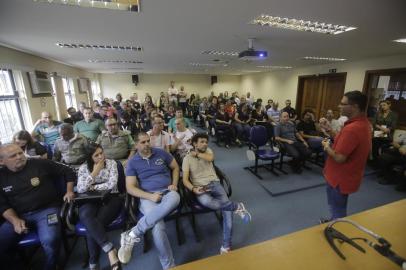  CAPÃO DA CANOA, RS, BRASIL - 29.01.2020 - Reunião entre diversos órgãos públicos de segurança para o Planeta Atlântida. Nas fotos : Mateus de Abreu, promotor de Justiça de Capão da Canoa, Marcelo Leite e Leandro Longhi. (Foto: André Ávila/Agencia RBS)<!-- NICAID(14402299) -->