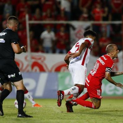  IJUÍ, RS, BRASIL - 29.01.2020 - São Luiz e Inter se enfrentam no Estádio 19 de Outubro, pela 3ª rodada do Campeonato Gaúcho. (Foto: Félix Zucco/Agencia RBS)