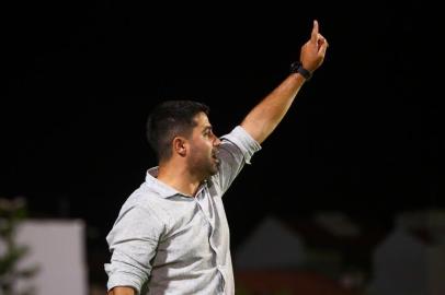  SÃO LEOPOLDO, RS, BRASIL - 29.01.2020 - Aimoré e Caxias se enfrentam no Estádio Cristo Rei, pela 3ª rodada do Campeonato Gaúcho. (Foto: Marco Favero/Agencia RBS)