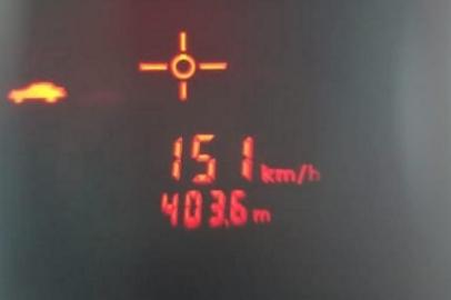 Motorista é flagrado a 151 km/h na Rota do Sol