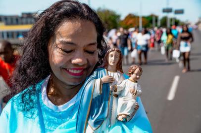  PORTO ALEGRE, RS, BRASIL - 02/02/2020 - Maria Euniva Costa, 53 anos, dona de casa -  Procissão de Nossa Senhora dos Navegantes (Foto: Omar Freitas/Agencia RBS)Indexador: Omar Freitas<!-- NICAID(14406105) -->