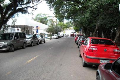 EPTC planeja mudar trânsito na Rua Furriel Luiz Antonio Vargas, no bairro Bela Vista, em Porto Alegre, que é de mão dupla.<!-- NICAID(3691782) -->