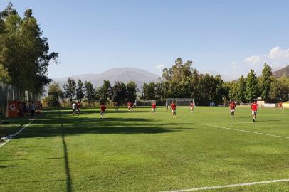 Inter treina em Santiago, no Chile, antes de enfrentar a Universidad de Chile