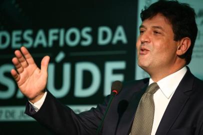  * FOTOS EM BAIXA RESOLUÇÃO *PORTO ALEGRE, RS, BRASIL, 07.06.2019. Ministro da Saúde Luiz Henrique Mandetta falando no evento ¿Desafios da Saúde no Brasil¿ no Plaza São Rafael em Porto Alegre.FOTO: JEFFERSON BOTEGA/AGÊNCIA RBS<!-- NICAID(14112466) -->