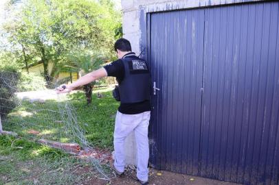 ESTRELA,  RS, BRASIL, 04/02/2020- Três pessoas morrem e cinco são presas após confronto com a BM em Estrela. Local que  a quadrilha usava como base, para os ataques que iriam ocorrer na região. (FOTOGRAFO: RONALDO BERNARDI / AGENCIA RBS)<!-- NICAID(14408243) -->