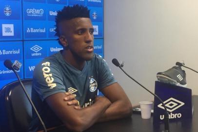  Cortez comemora entendimento com Diego Souza e prevê: ¿Grêmio pode disputar todos os títulos¿<!-- NICAID(14409428) -->