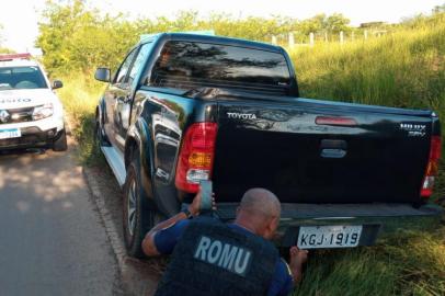 CACHOEIRINHA, RS, BRASIL - Caminhonete de homem morto ao negociar veículos em Passo Fundo é encontrada em Cachoeirinha<!-- NICAID(14411901) -->