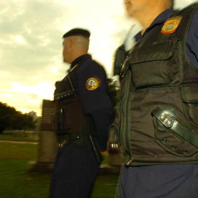 *** Julio Cordeiro - Guarda Municipal ***Guarda municipal sem armas  no parque farroupilha.