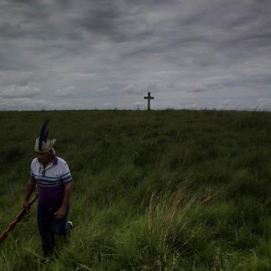 SÃO GABRIEL, RS, BRASIL - 23.01.2020 - Matéria especial para o Caderno DOC sobre a batalha sangrenta em Caiboaté (interior de São Gabriel) e a morte do Índio Sepé Tiarajú. Na imagem: Cacique Natalino dos Santos, 74 anos. (Foto: Jefferson Botega/Agencia RBS)<!-- NICAID(14397791) -->