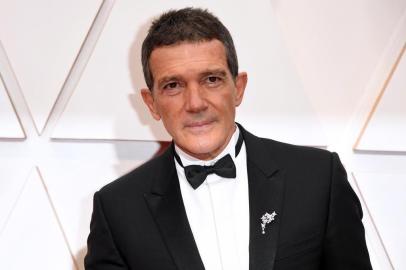92nd Annual Academy Awards - ArrivalsSpaniard actor Antonio Banderas arrives for the 92nd Oscars at the Dolby Theatre in Hollywood, California on February 9, 2020. (Photo by Robyn Beck / AFP)Editoria: ACELocal: HollywoodIndexador: ROBYN BECKSecao: cinema industryFonte: AFPFotógrafo: STF