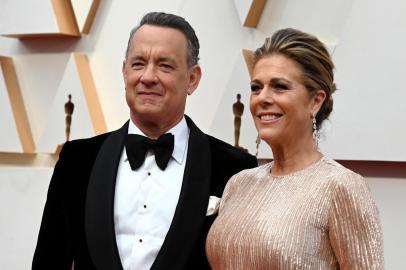 92nd Annual Academy Awards - ArrivalsUS actor Tom Hanks and wife Rita Wilson arrive for the 92nd Oscars at the Dolby Theatre in Hollywood, California on February 9, 2020. (Photo by Robyn Beck / AFP)Editoria: ACELocal: HollywoodIndexador: ROBYN BECKSecao: cinema industryFonte: AFPFotógrafo: STF