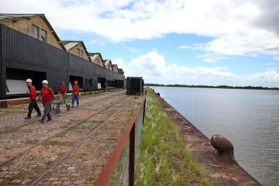  PORTO ALEGRE, RS, BRASIL - 10.02.2020 - Imagens ambientais do Cais Mauá, um ano depois das obras. (Foto: Lauro Alves/Agencia RBS)<!-- NICAID(14414132) -->