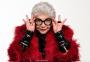 Nathalia Timberg volta a Porto Alegre para interpretar Iris Apfel