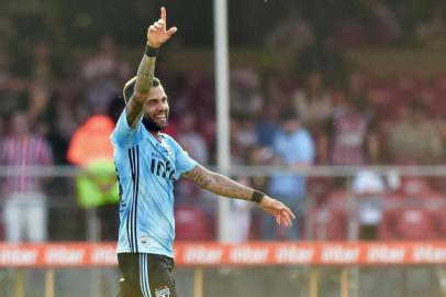 SÃ£o Paulo x Ceara -SÃO PAULO (SP), 18.08.2019 - São Paulo x Ceara - Gol de Daniel Alves do Sao Paulo - Partida entre São Paulo x Ceara, valido pela 15ª rodada do Campeonato Brasileiro, realizado no estadio do Morumbi, zona sul de Sao Paulo, na tarde deste domingo, 18. (Foto: Eduardo Carmim/Photo Premium/Folhapress)Local: SÃ£o Paulo ;SÃ£o Paulo ;Brasil<!-- NICAID(14211368) -->