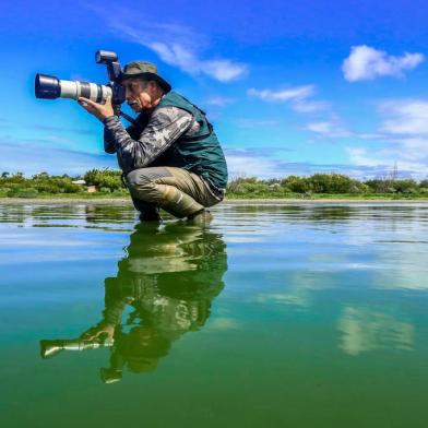  OSÓRIO, RS, BRASIL - 11/02/2020 - Norueguês Bjoern-Einar Nilsen mora em Osório, onde dedica os dias a fotografia de natureza - aves são a preferencia dele, que vive no RS há quatro anos. Fotos feitas na Lagoa do Marcelino, em Osório. (Foto: Marco Favero/Agencia RBS)Indexador: Marco Favero<!-- NICAID(14416175) -->