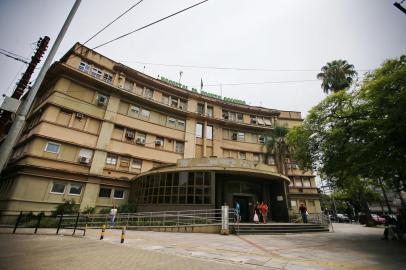  PORTO ALEGRE, RS, BRASIL, 14-02-2020: Campanha de recuperação da estrutura do Hospital de Pronto Soccorro de Porto Alegre. Será recuperado o telhado e alas do HPS (FOTO FÉLIX ZUCCO/AGÊNCIA RBS, Editoria de Porto Alegre).<!-- NICAID(14419683) -->