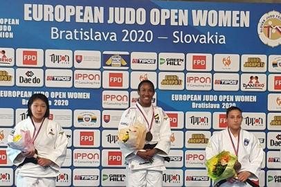  Ketleyn Quadros conquista ouro no Aberto de Bratislava de Judô<!-- NICAID(14420533) -->