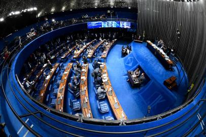 PlenÃ¡rio do Senado Federal durante sessÃ£o deliberativa ordinÃ¡ria. Ordem do dia. PlenÃ¡rio vota, em 1Â° turno, a reforma da PrevidÃªncia (PEC 6/2019). Mesa: senador Izalci (PSDB-DF); presidente do Senado Federal, senador Davi Alcolumbre (DEM-AP); secretÃ¡rio-geral da Mesa, Luiz Fernando Bandeira de Mello Filho.Foto: Marcos Oliveira/AgÃªncia Senado<!-- NICAID(14272487) -->