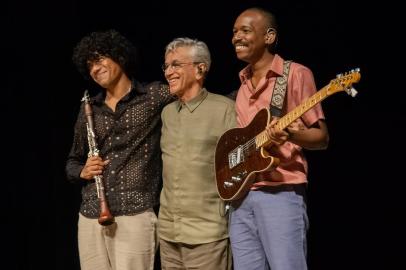 Ivan Sacerdote, Caetano Veloso e Felipe Guedes <!-- NICAID(14421989) -->