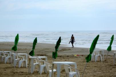  IMBÉ,  RS, BRASIL, 19/02/2020- Ambiental na praia de Imbé. (Foto: Marco Favero / Agencia RBS)