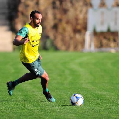  CAXIAS DO SUL, RS, BRASIL, 27/08/2019. Treino do Juventude no CT. O Ju se prepara para o primeiro jogo das quartas-de-final da série C do Campeonato Brasileiro. Na foto, atacante Dalberto. (Porthus Junior/Agência RBS)Indexador: Porthus Junior                  