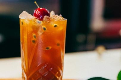  PORTO ALEGRE, RS, BRASIL, 19/12/2018 : Foto das receitas de drinks refrescantes para o verão com Leo Tonetto. (Omar Freitas/Agência RBS)