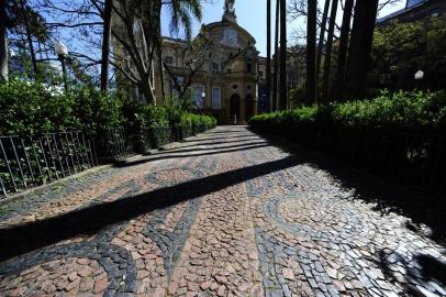  PORTO ALEGRE, RS, BRASIL, 30/09/2019- Praça da Alfândega revitalizada e entregue ao público. (FOTOGRAFO: RONALDO BERNARDI / AGENCIA RBS)<!-- NICAID(14269513) -->